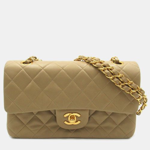 Chanel Beige Lambskin Leather Small Classic Double Flap Shoulder Bag - Chanel - Modalova