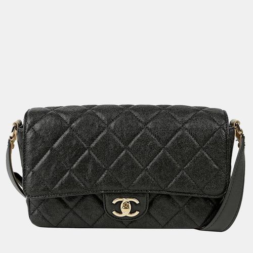 Quilted Caviar Medium Buckle Strap CC Messenger Bag - Chanel - Modalova