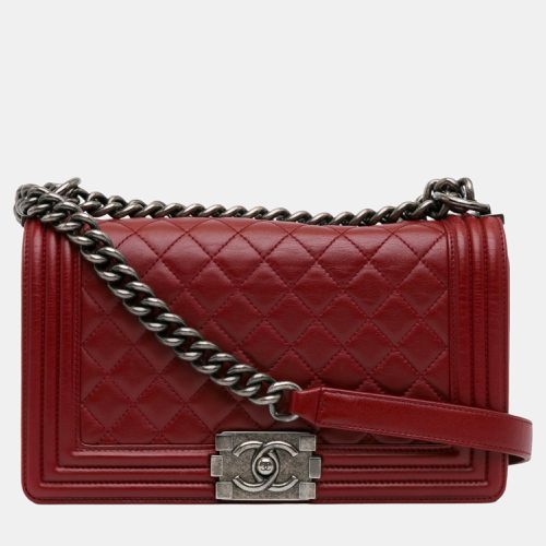 Chanel Red Lambskin Leather Medium Boy Flap Bag - Chanel - Modalova