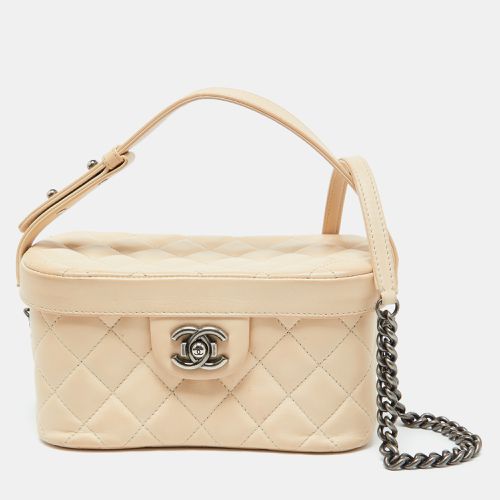 Chanel Beige Quilted Leather Boy Vanity Case Bag - Chanel - Modalova