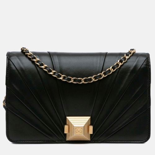 Chanel Black Lambskin Leather Pyramid Wallet On Chain - Chanel - Modalova