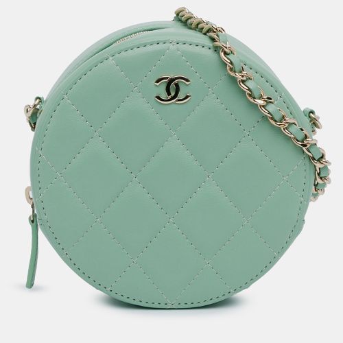 Quilted Lambskin Round Crossbody Bag - Chanel - Modalova