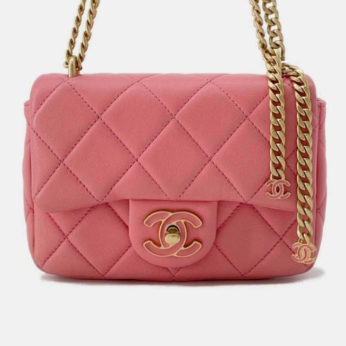 Chanel Pink Lambskin Enamel Quilted Pending CC Mini Square Flap Bag - Chanel - Modalova