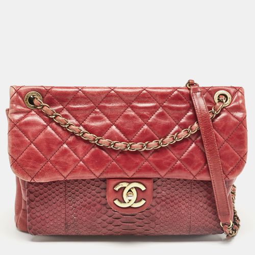 Chanel Burgundy Quilted Aged Leather and Python Large Urban Mix Flap Bag - Chanel - Modalova