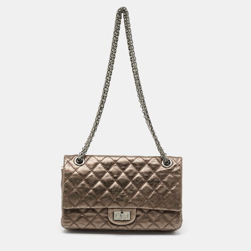 Chanel Metallic Quilted Aged Leather Reissue 2.55 Classic 225 Flap Bag - Chanel - Modalova