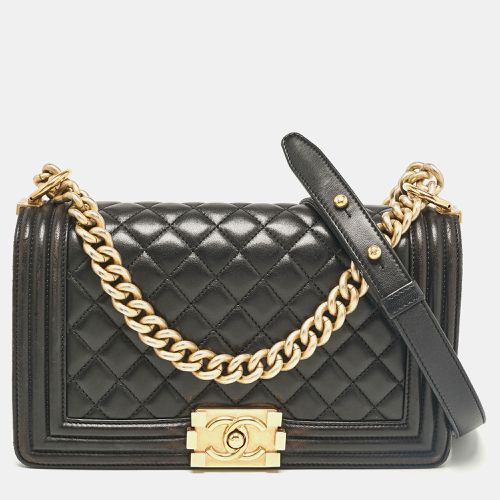 Chanel Black Quilted Leather Medium Boy Flap Bag - Chanel - Modalova