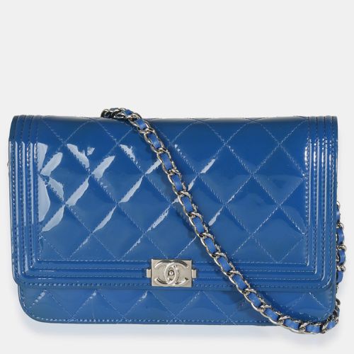 Chanel Blue Quilted Patent Boy Wallet On Chain - Chanel - Modalova