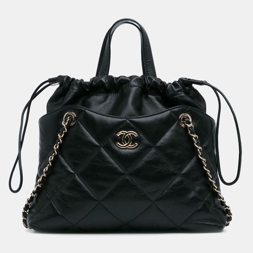 Chanel Black Lambskin Quilted Small Drawstring Shopping Bag - Chanel - Modalova