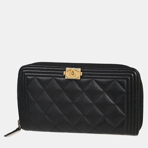 Chanel Black Leather Boy Zip Around Wallet - Chanel - Modalova