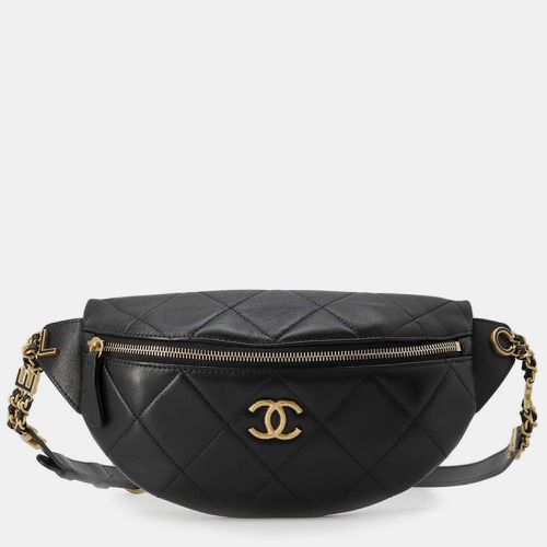 Chanel Black Lambskin Leather Sling Bag - Chanel - Modalova