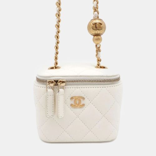 Lambskin Matelasse Ball Chain Vanity Bag Size Small - Chanel - Modalova