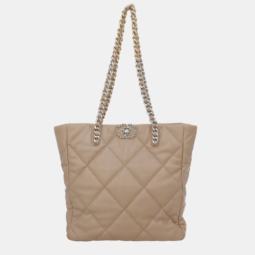 Lambskin Leather C19 Shopping Tote Bag - Chanel - Modalova