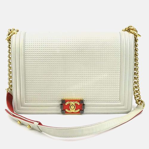 Chanel Off-White Gold Leather Boy Shoulder Bag - Chanel - Modalova