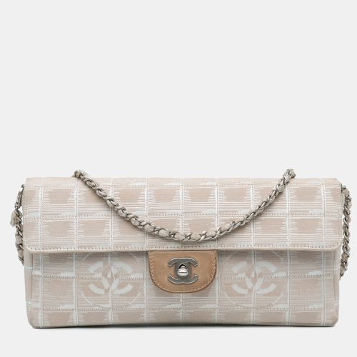 Chanel Beige/White New Travel Line East West Flap Bag - Chanel - Modalova