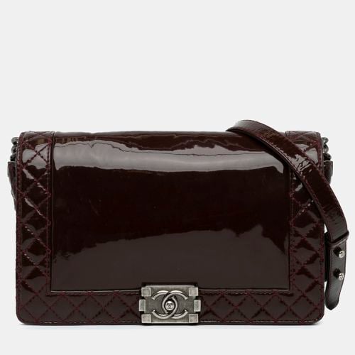 Chanel Burgundy Patent Leather Medium Reverso Boy Flap Bag - Chanel - Modalova