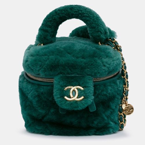 Chanel Green Quilted Shearling Small Vanity Case - Chanel - Modalova