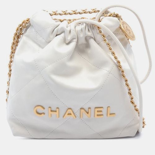 Chanel Mini Shiny Calfskin 22 Handbag - Chanel - Modalova