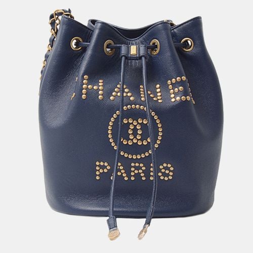 Studded Caviar Medium Deauville Drawstring Bucket Shoulder Bag - Chanel - Modalova