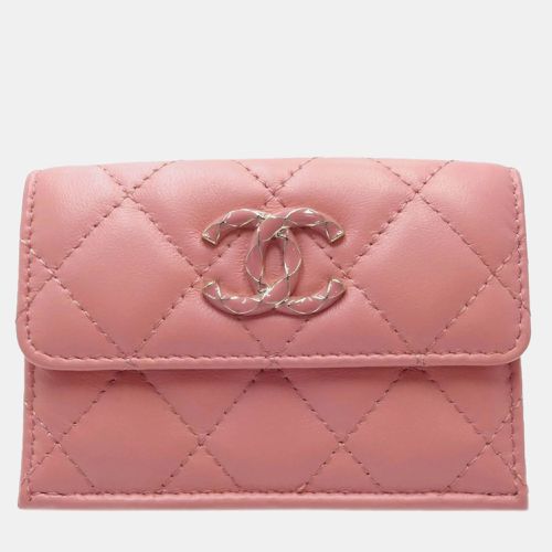 Lambskin Matelasse Flap Tri-fold Wallet - Chanel - Modalova