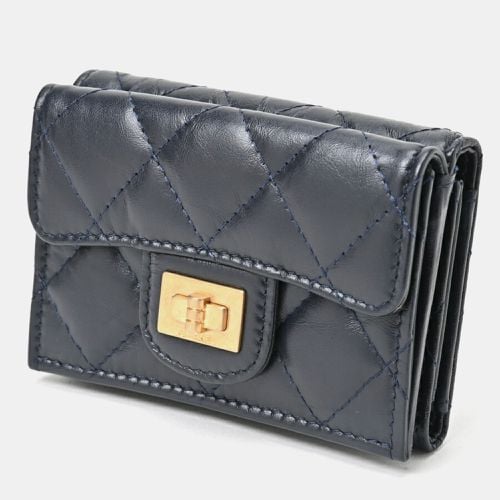 Navy Lambskin Matelasse 2.55 Small Flap Tri-fold Wallet - Chanel - Modalova