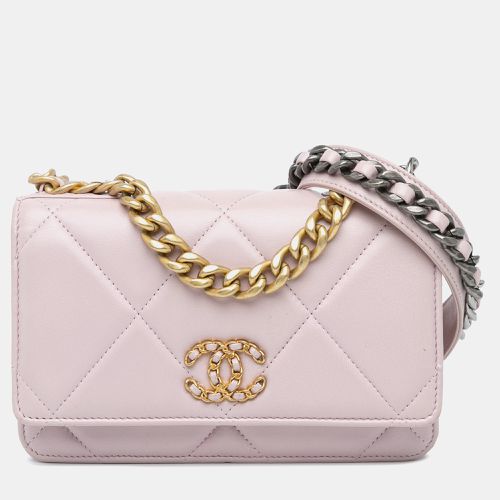 Chanel Pink Quilted Lambskin 19 Wallet on Chain - Chanel - Modalova