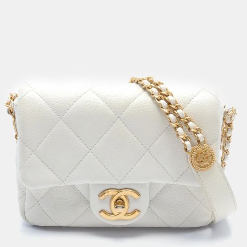 Chanel White Caviar Skin (Grained Calf) Matelasse Shoulder Bag - Chanel - Modalova