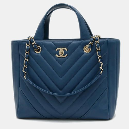 Leather Chevron V-stitch Tote Bag - Chanel - Modalova