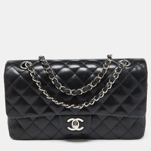 Chanel Black Quilted Leather Medium Classic Double Flap Bag - Chanel - Modalova