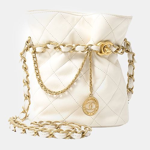 Chanel White Leather Matelasse Chain Shoulder Bag - Chanel - Modalova