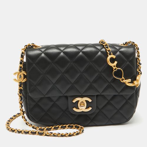 Chanel Black Quilted Leather Small Coco Hearts Square Flap Bag - Chanel - Modalova