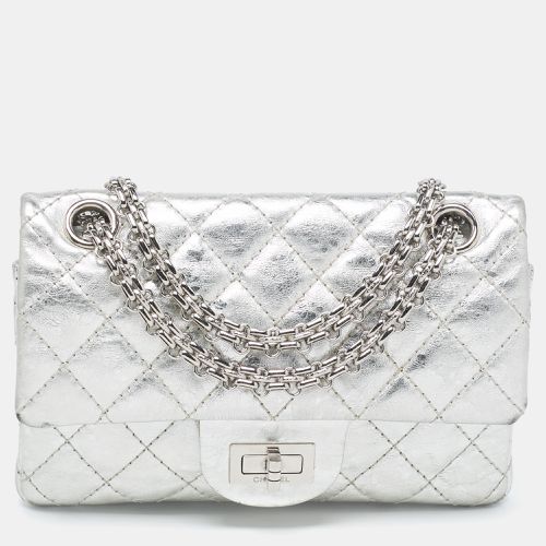 Chanel Silver Quilted Patent Leather Classic 224 Reissue 2.55 Flap Bag - Chanel - Modalova