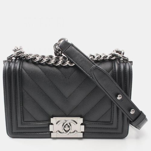 Chanel Boy Small Chevron V-Stitch Caviar Skin (Grained Calf) Black Shoulder Bag - Chanel - Modalova