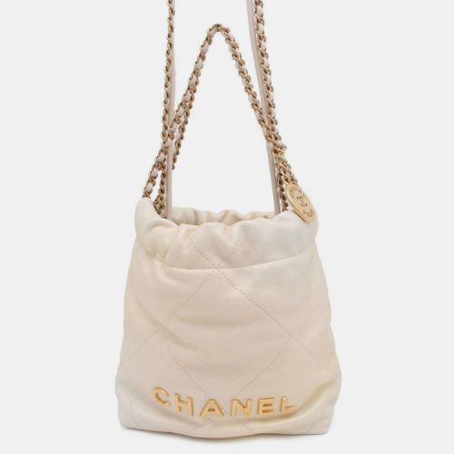 Chanel Leather Chanel 22 Coco Mark Shoulder Bag - Chanel - Modalova