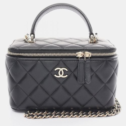 Chanel Black Lambskin Matelasse Shoulder Bag - Chanel - Modalova