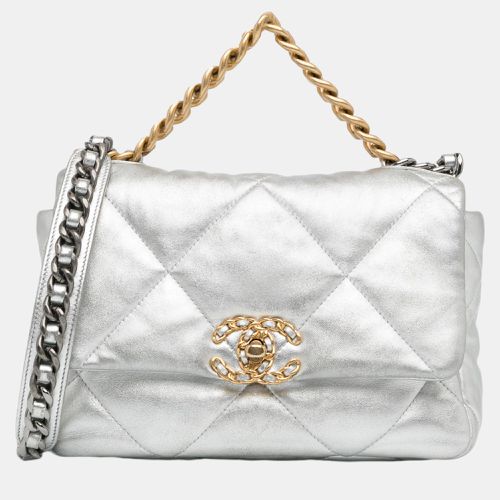 Chanel Silver Medium Metallic Lambskin 19 Flap - Chanel - Modalova