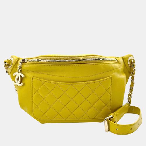 Chanel Yellow Gold Leather Matelasse Belt Body Bag - Chanel - Modalova