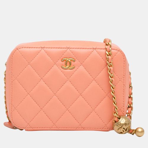 Chanel CC Quilted Lambskin Pearl Crush Camera Bag - Chanel - Modalova