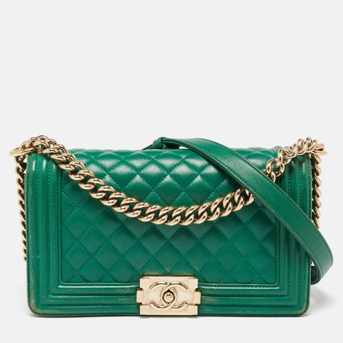 Chanel Green Quilted Leather Medium Boy Flap Bag - Chanel - Modalova