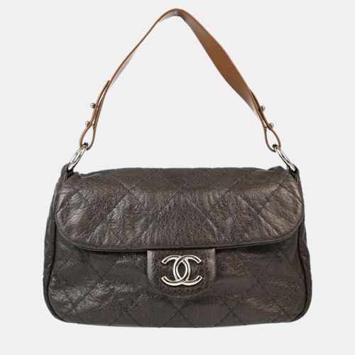 Chanel Brown Calfskin On-the-Road Handbag - Chanel - Modalova