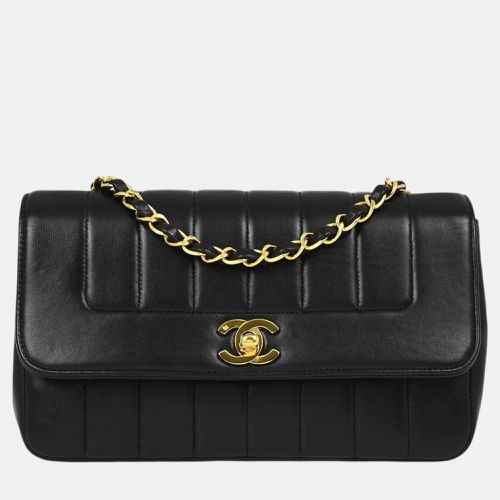 Chanel Black Lambskin Mademoiselle Straight Flap Shoulder Bag - Chanel - Modalova