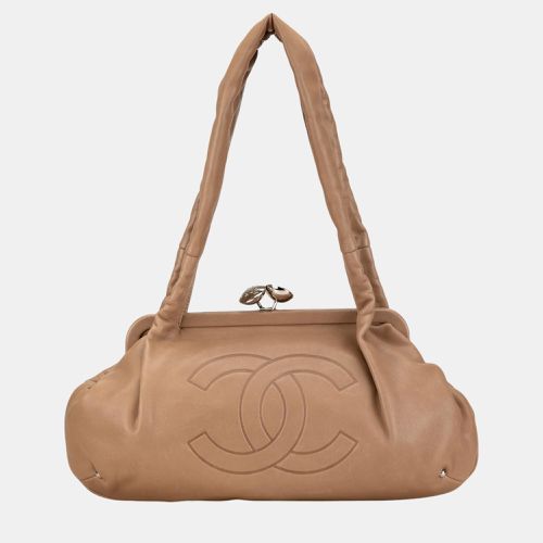 Chanel Brown CC Lambskin Kisslock Frame Shoulder Bag - Chanel - Modalova