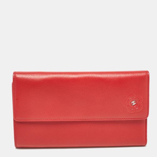 Chanel Red Camellia Embossed Leather Trifold Wallet - Chanel - Modalova