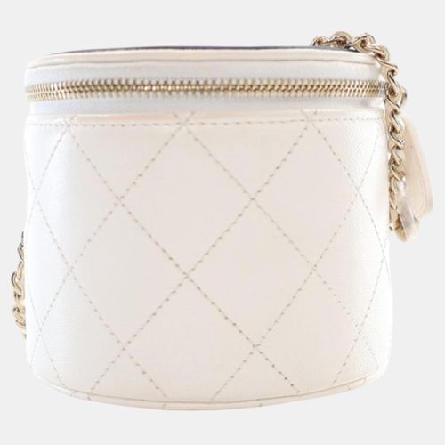 Chanel White CC Lambskin Round Vanity Case - Chanel - Modalova