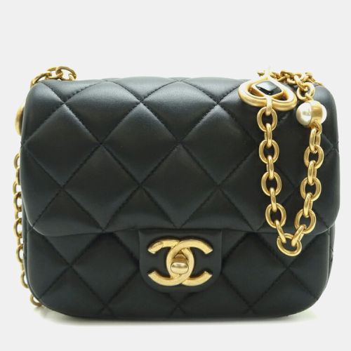 Lambskin Matelasse 17 Diamond Heart Chain Shoulder Bag - Chanel - Modalova