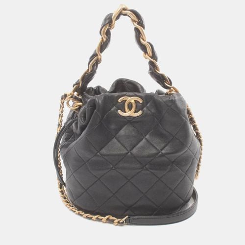 Chanel Black Leather Matelasse Shoulder Bag - Chanel - Modalova