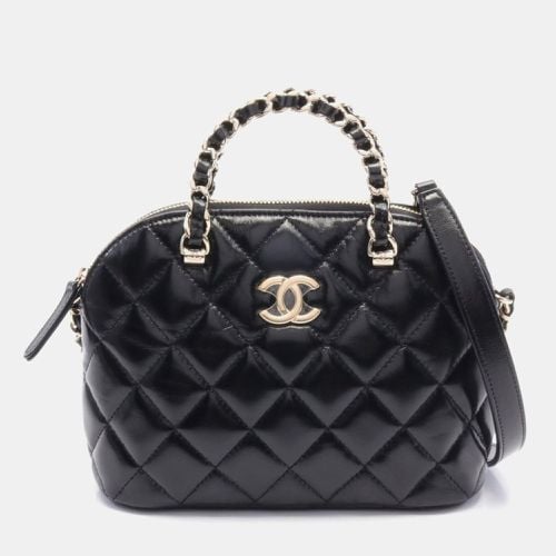 Chanel Black Leather Matelasse Shoulder Bag - Chanel - Modalova