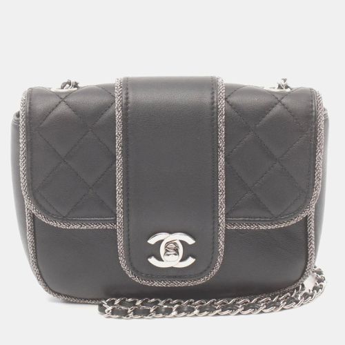 Chanel Black Lambskin Matelasse Shoulder Bag - Chanel - Modalova