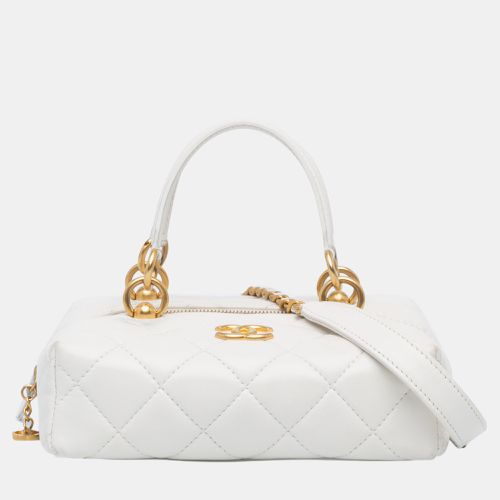 Chanel White Métiers d'Art CC Quilted Lambskin Box with Top Handle - Chanel - Modalova