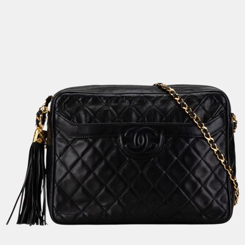 Chanel Black Quilted Lambskin Tassel Camera Bag - Chanel - Modalova