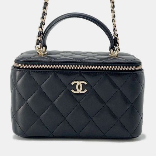 Lambskin Matelasse Coco Mark Vanity Chain Shoulder Bag - Chanel - Modalova